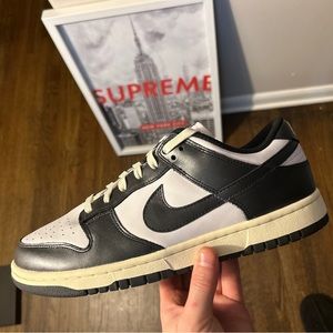 NIKE Dunk Low Aged panda (aged midsole) size 11.5 women’s 10 men’s. BRAND NEW NW